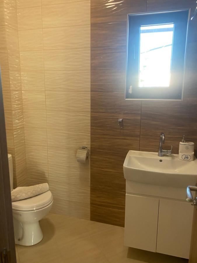 Guest House Costa 1 Karianí 外观 照片