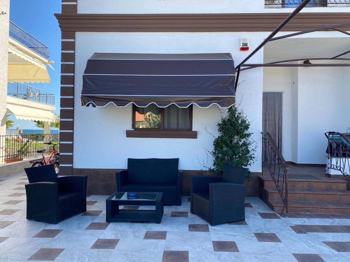 Guest House Costa 1 Karianí 外观 照片